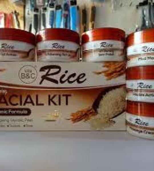 Vita B&C Rice Whitening Facial kit